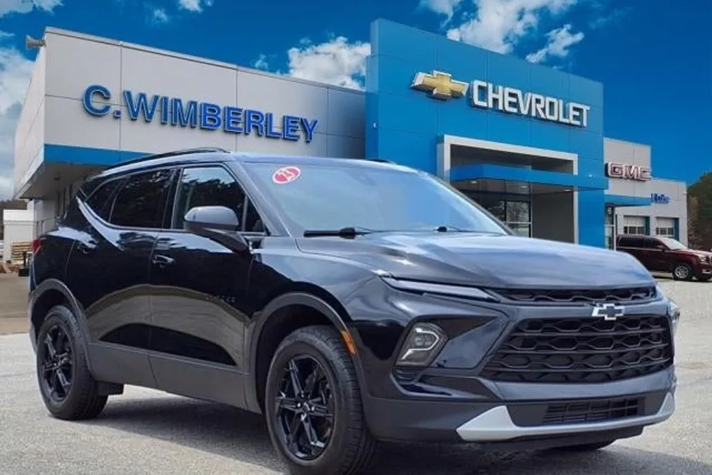 2023 Chevrolet Blazer 2LT photo 1