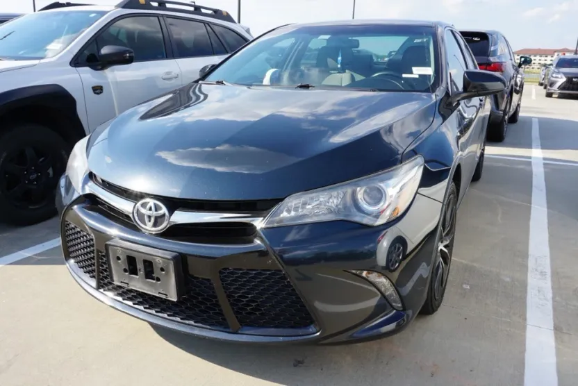2017 Toyota Camry XLE XSE photo 1