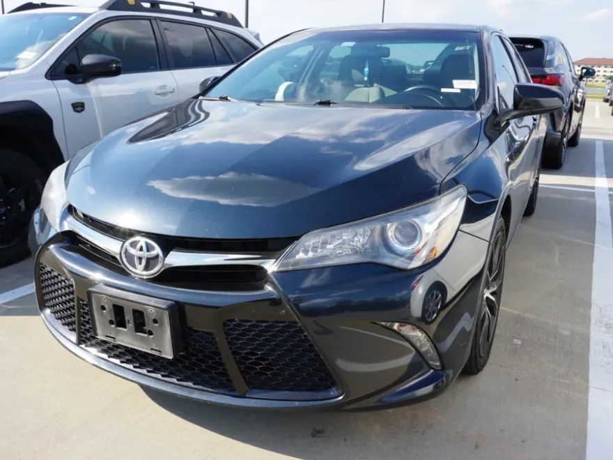 2017 Toyota Camry XLE XSE photo 1