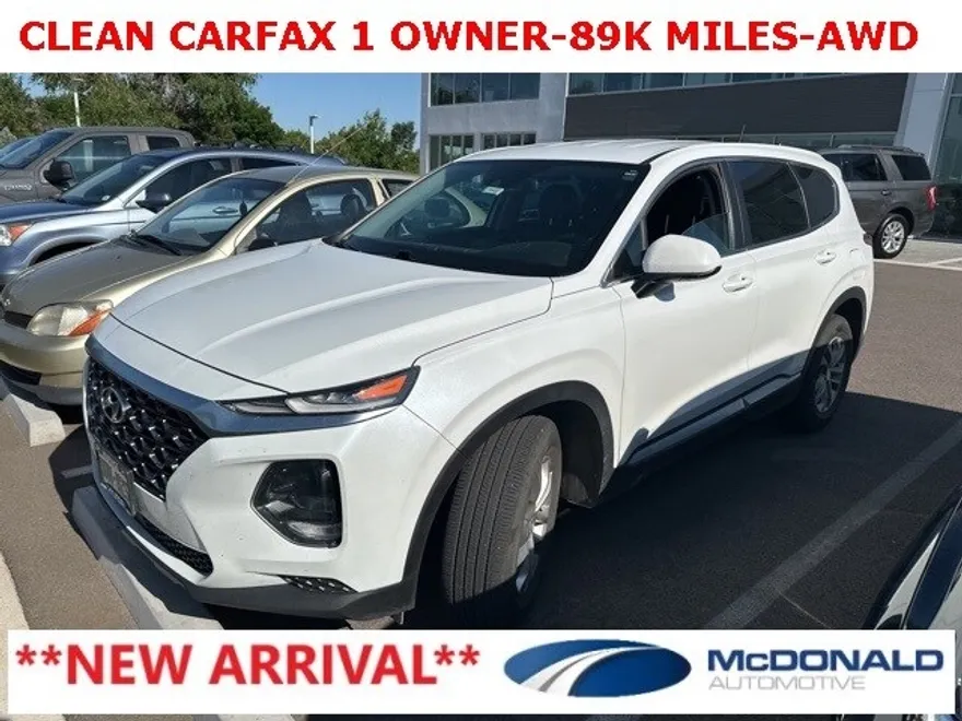 2020 Hyundai Santa Fe SE photo 1