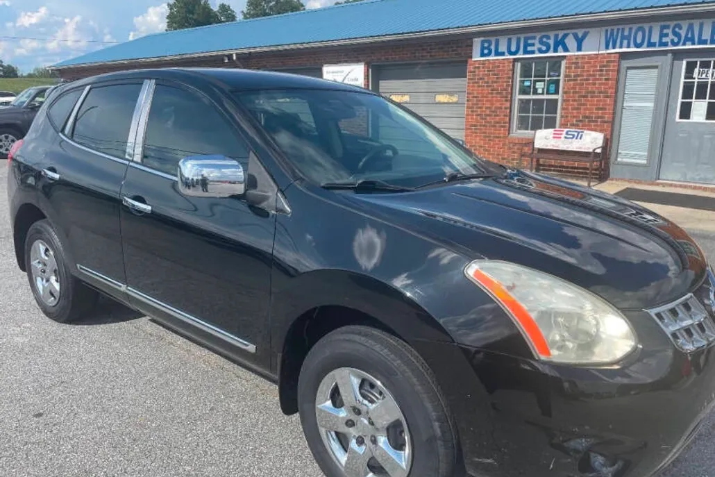 2013 Nissan Rogue S photo 1