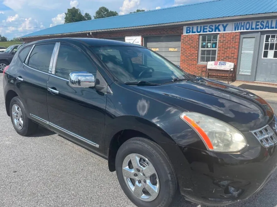 2013 Nissan Rogue S photo 1
