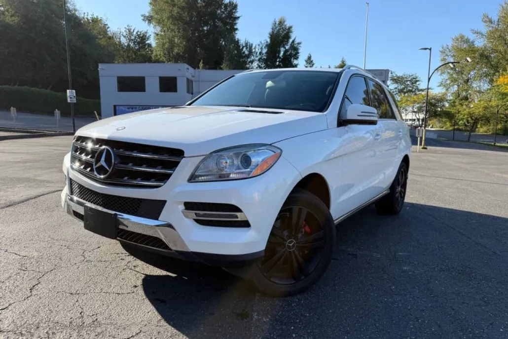 2015 Mercedes Benz ML 350 4MATIC photo 1