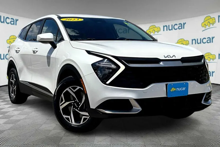 2023 Kia Sportage LX photo 1