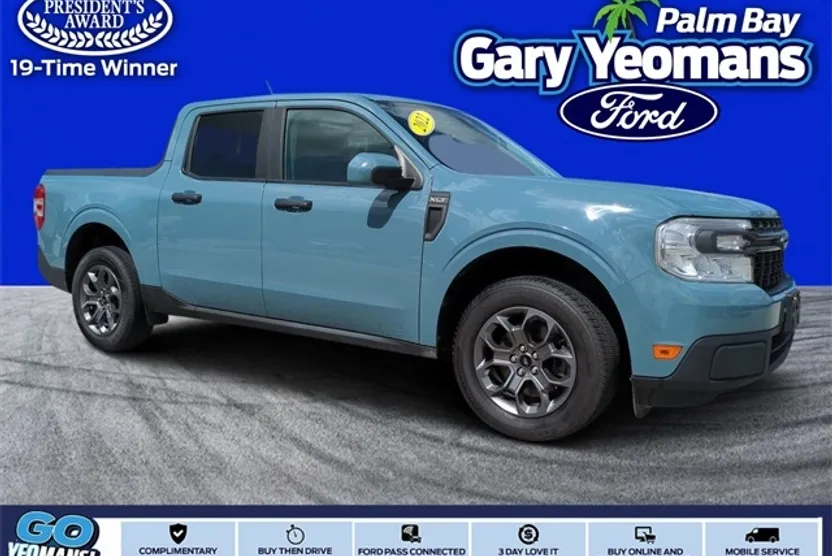 2022 Ford Maverick XLT photo 1