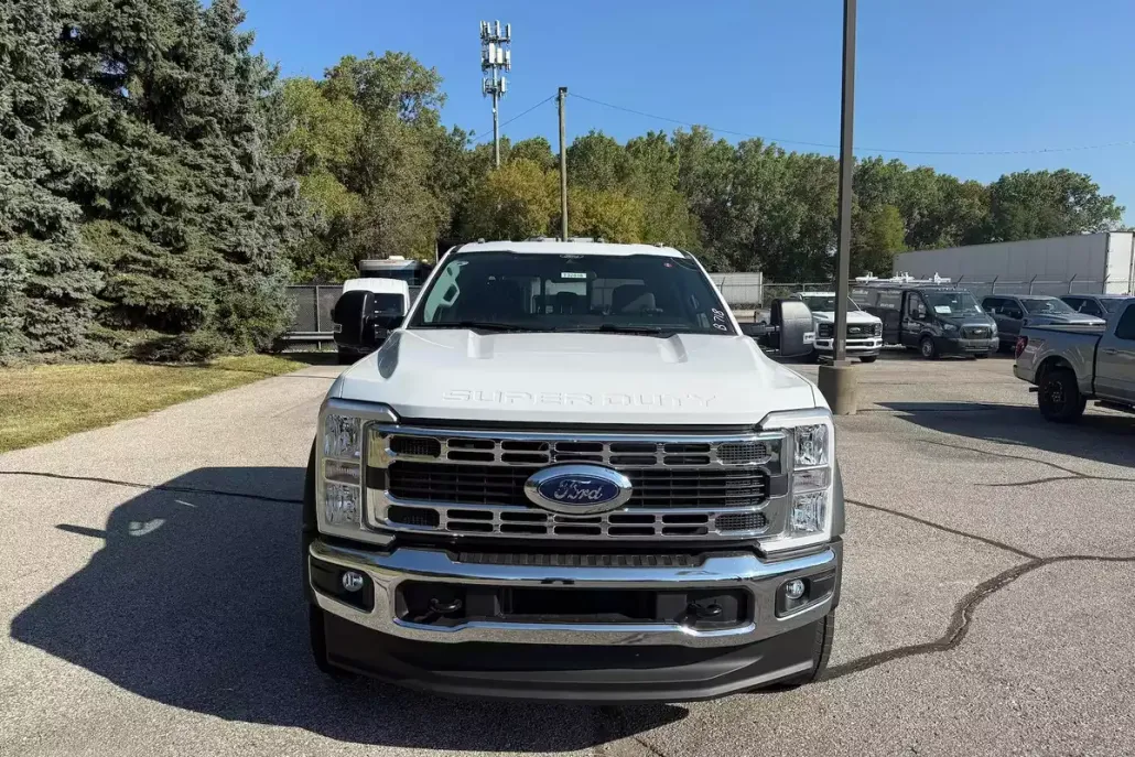 2026 Ford F-550 XL photo 1