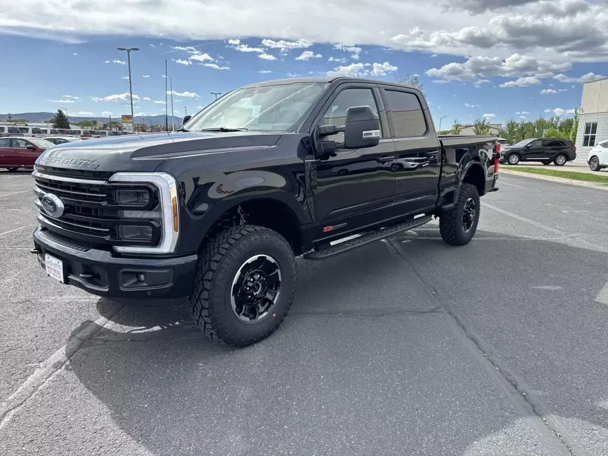 2025 Ford F-250 photo 1