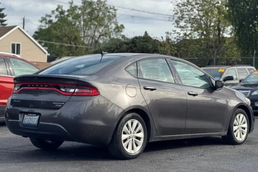2014 Dodge Dart SE Aero photo 1