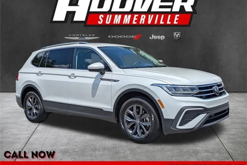 2023 Volkswagen Tiguan SE photo 1