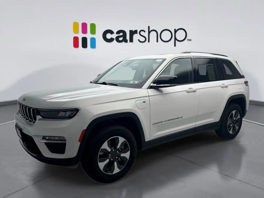 2023 Jeep Cherokee 4xe photo 1