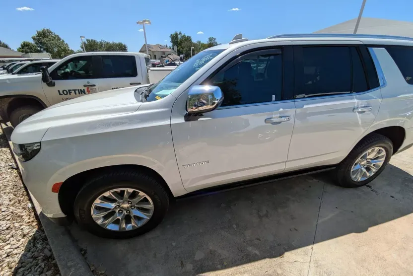 2022 Chevrolet Tahoe Premier photo 1