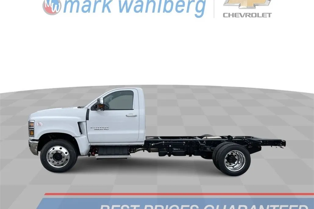 2024 Chevrolet Silverado 5500HD Work Truck photo 1