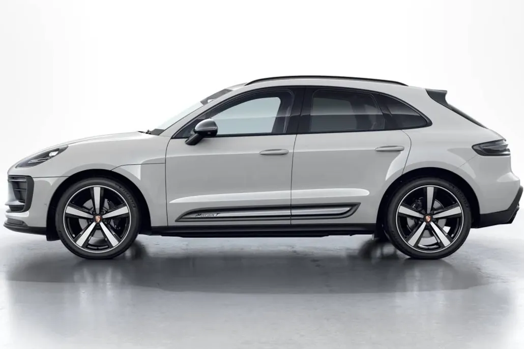 2026 Porsche Macan T photo 1