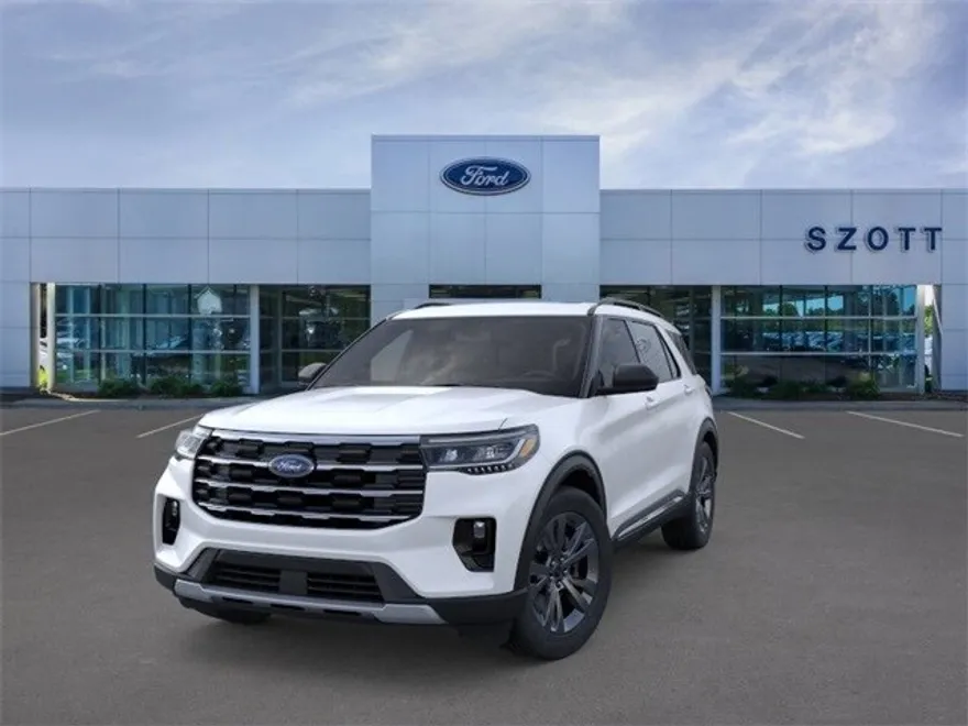 2025 Ford Explorer photo 1