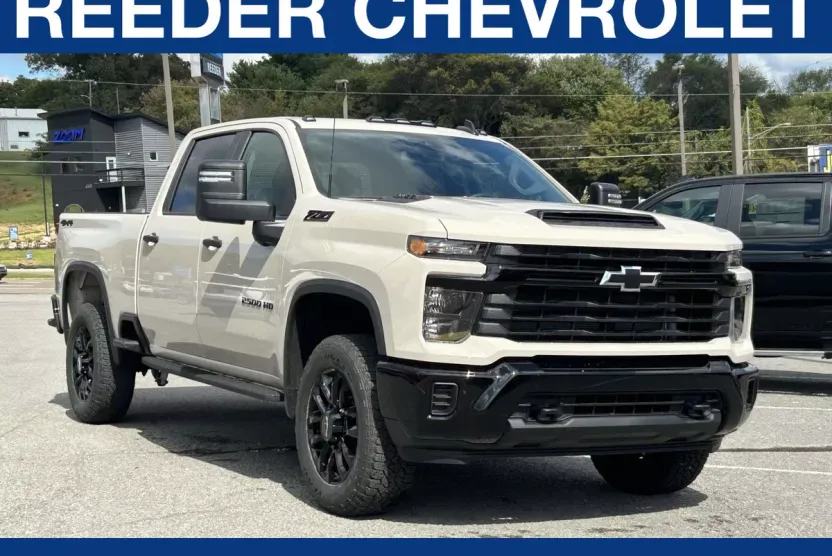 2026 Chevrolet Silverado 2500HD Custom photo 1