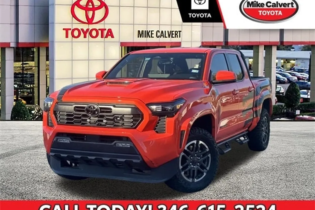 2024 Toyota Tacoma TRD Off-Road photo 1