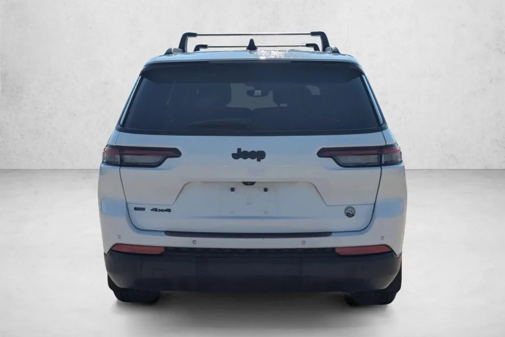 2022 Jeep Grand Cherokee Altitude photo 1