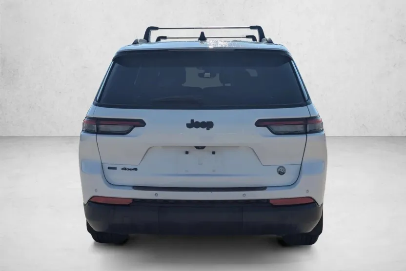 2022 Jeep Grand Cherokee Altitude photo 1