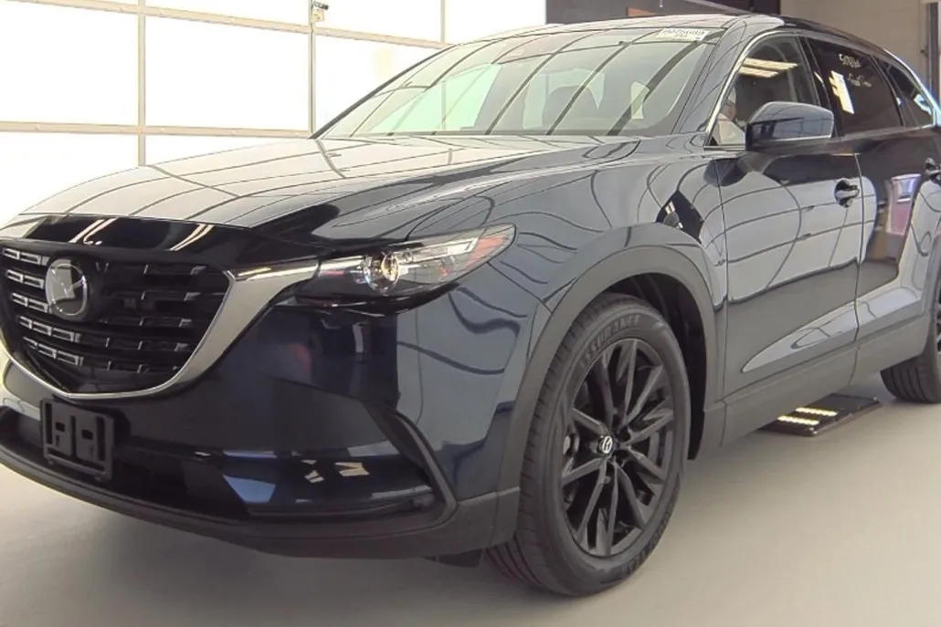 2023 Mazda CX-9 Touring photo 1