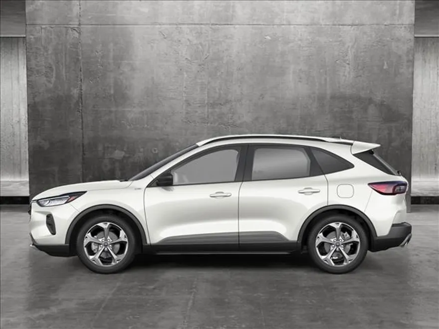 2025 Ford Escape ST-Line photo 2