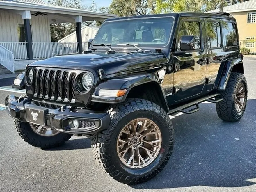2021 Jeep Wrangler Unlimited High Altitude Sahara photo 1