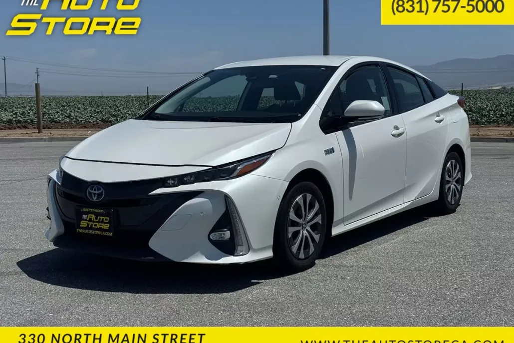 2020 Toyota Prius Prime Limited photo 1
