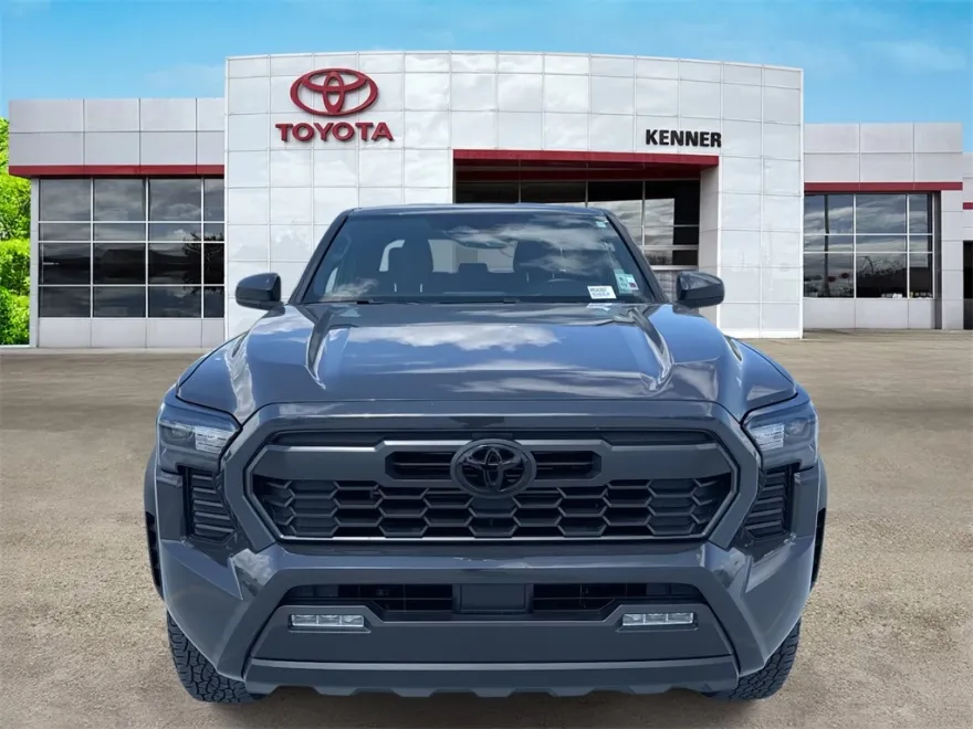 2024 Toyota Tacoma TRD Off-Road photo 1