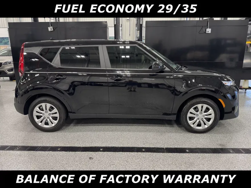 2021 Kia Soul LX photo 1