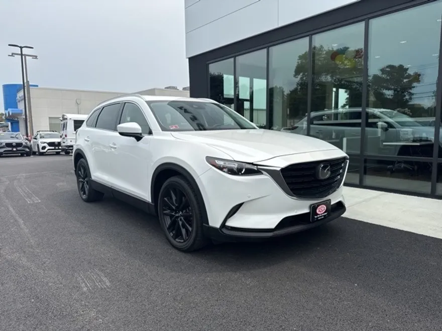 2022 Mazda CX-9 Touring photo 1