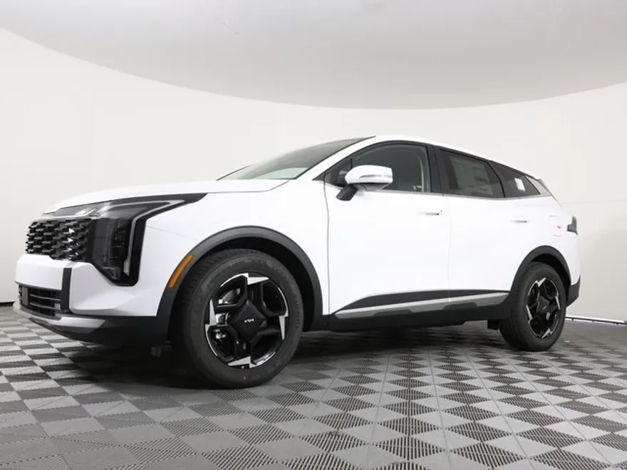 2026 Kia Sportage EX photo 1