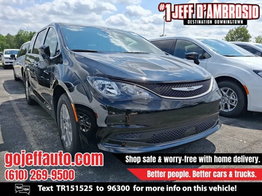 2026 Chrysler Voyager LX photo 1