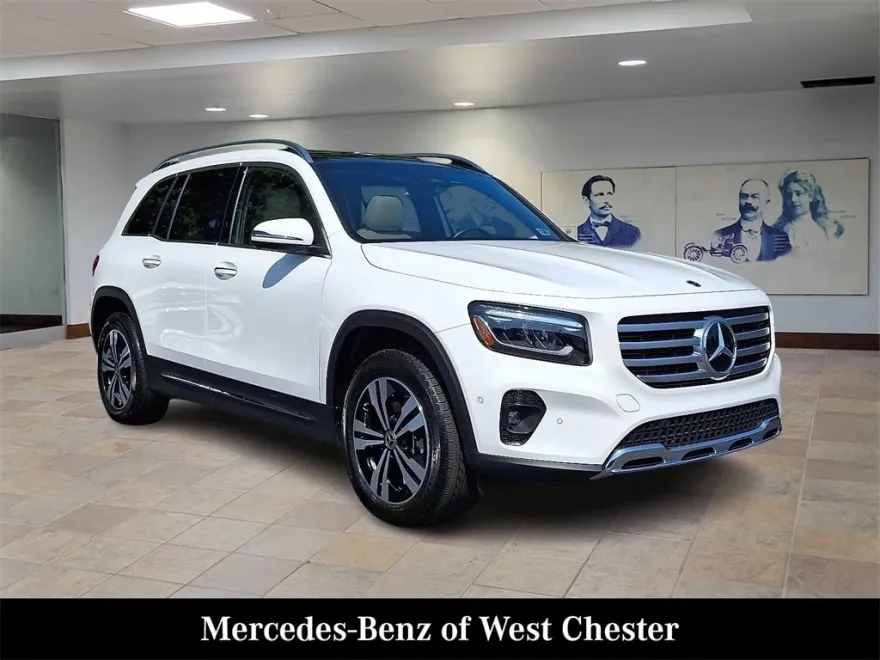2025 Mercedes Benz GLB 250 4MATIC photo 1