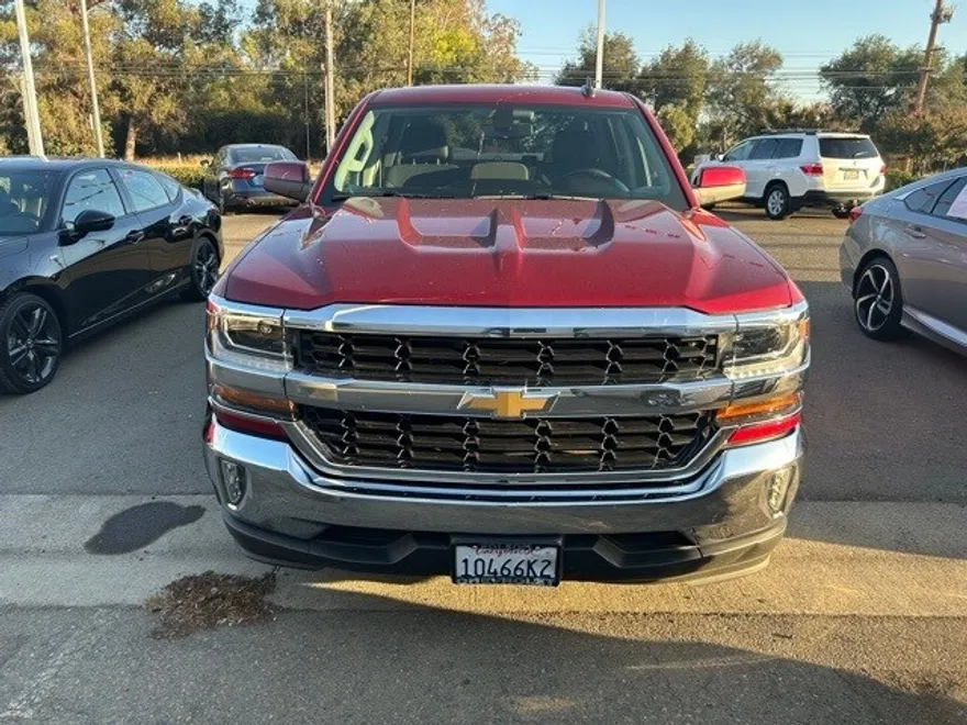2018 Chevrolet Silverado 1500 LT photo 1