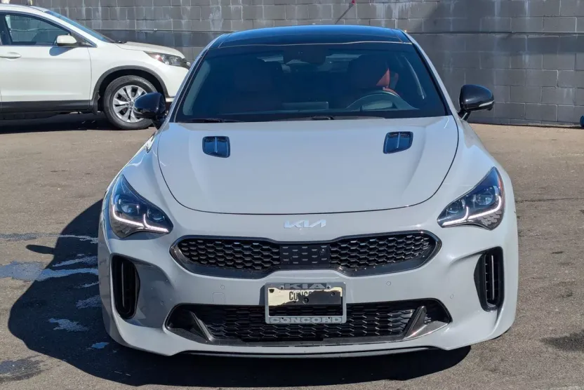 2022 Kia Stinger GT2 photo 1