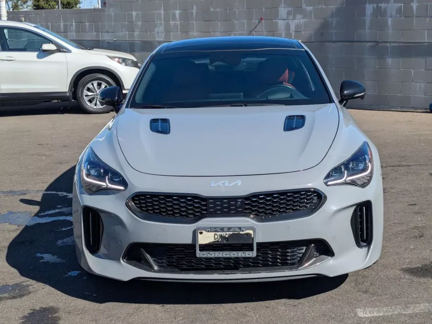 2022 Kia Stinger GT2 photo 1