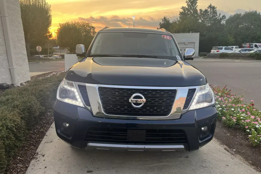 2020 Nissan Armada SL photo 1