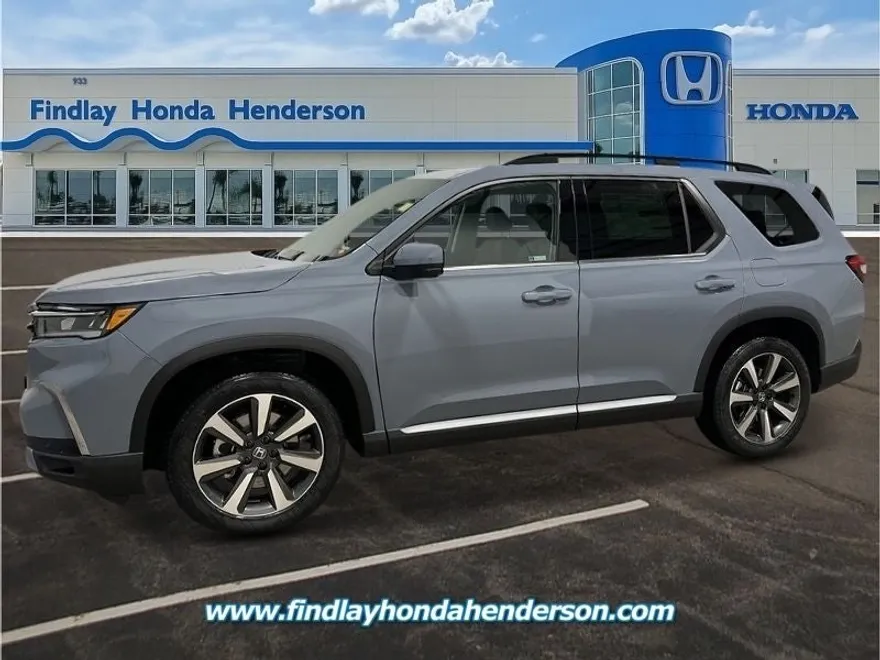 2025 Honda Pilot Touring photo 1