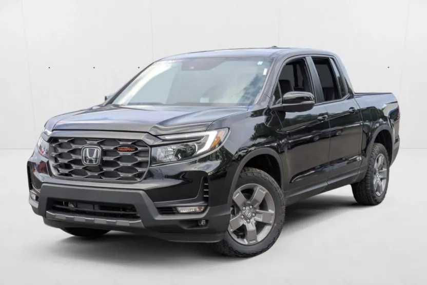 2025 Honda Ridgeline TrailSport photo 1