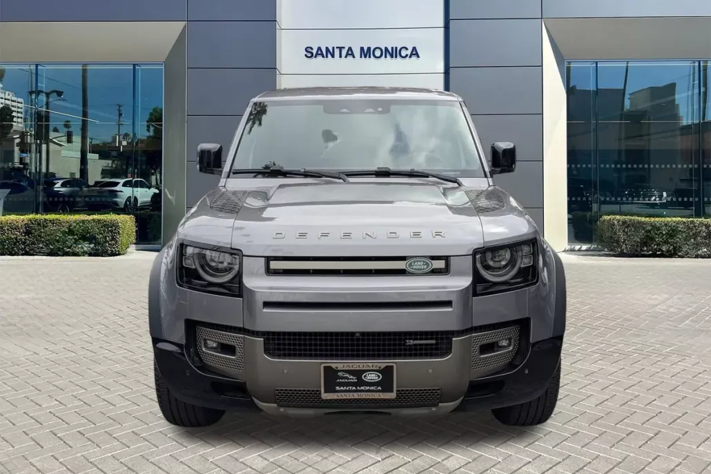 2022 Land Rover Defender X-Dynamic HSE photo 1