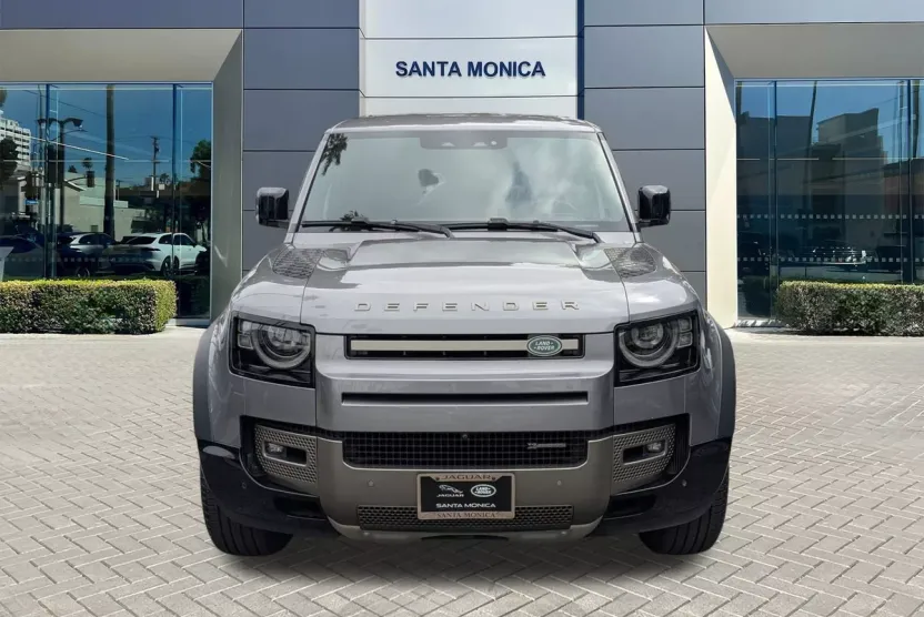 2022 Land Rover Defender X-Dynamic HSE photo 1