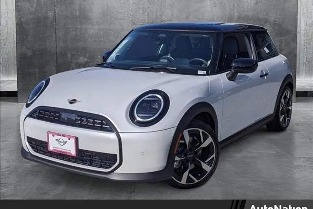 2025 Mini Cooper Signature photo 1