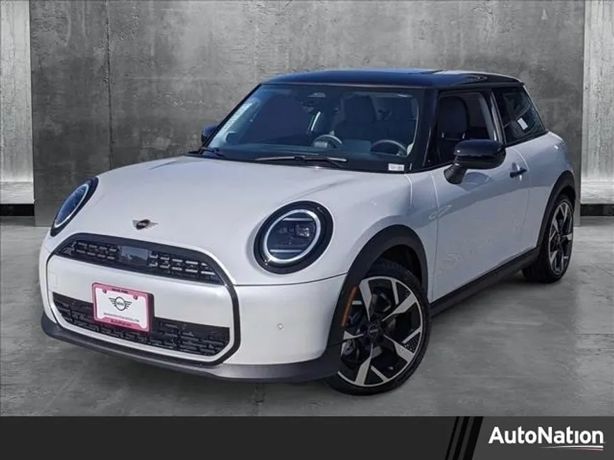 2025 Mini Cooper Signature photo 1