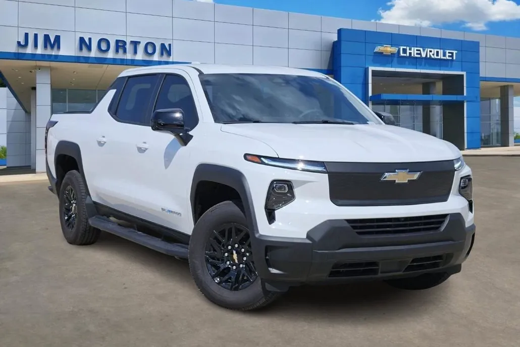 2024 Chevrolet Silverado EV Work Truck photo 1