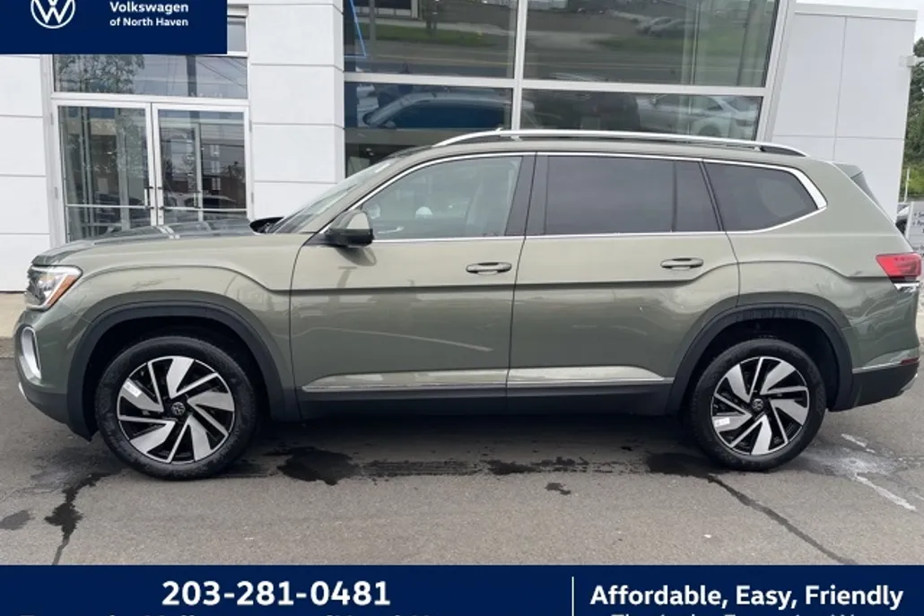 2025 Volkswagen Atlas SEL photo 1