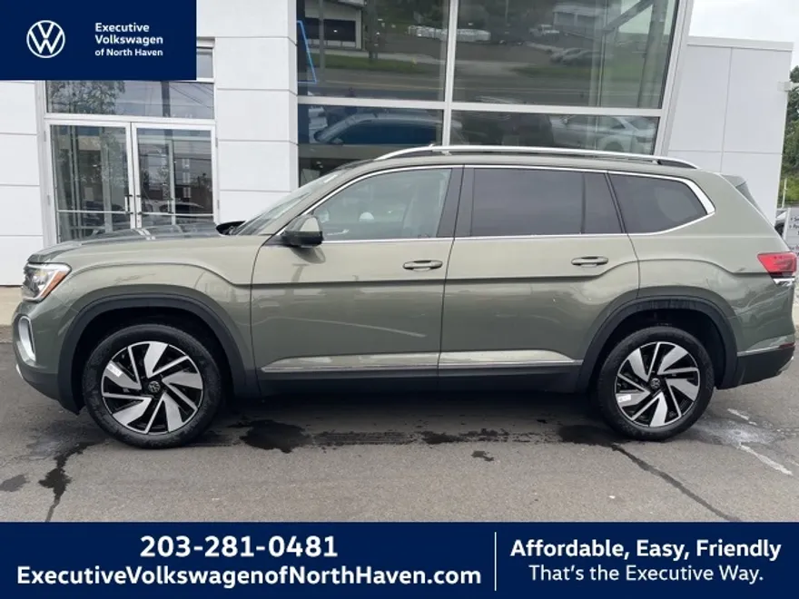 2025 Volkswagen Atlas SEL photo 1