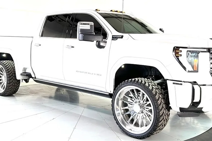 2025 Gmc Sierra 2500 HD Denali Ultimate photo 1