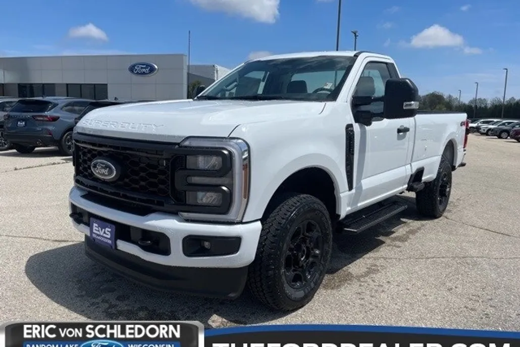 2025 Ford F-350 photo 1