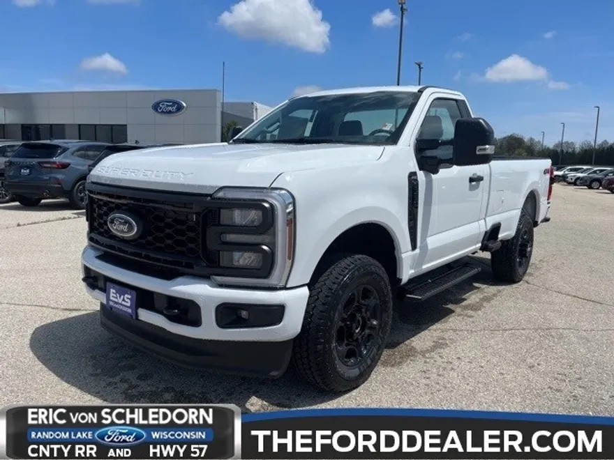 2025 Ford F-350 photo 1