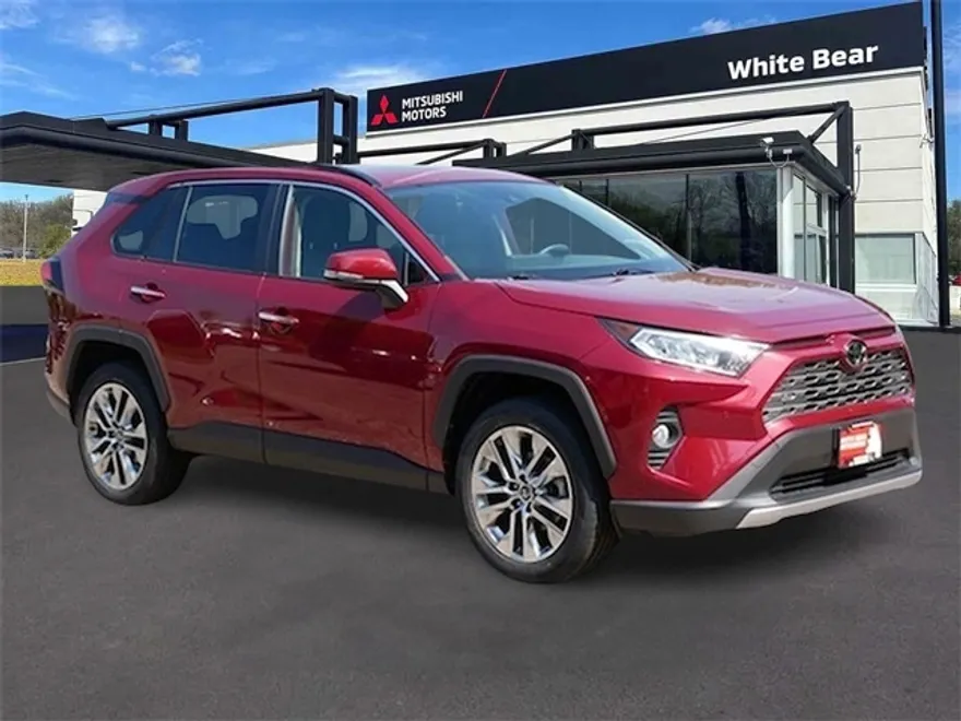 2019 Toyota RAV4 Limited photo 1