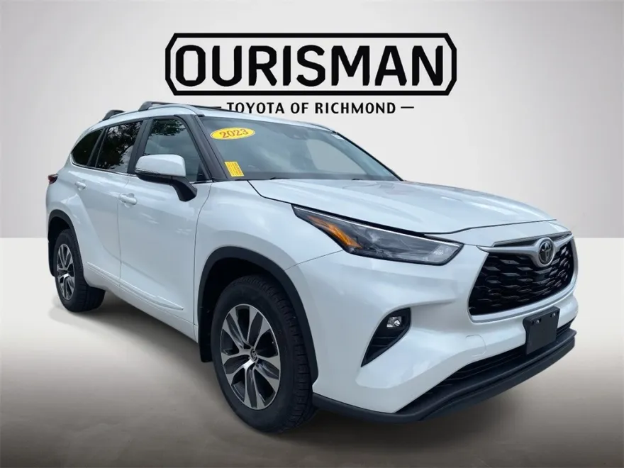 2023 Toyota Highlander XLE photo 1